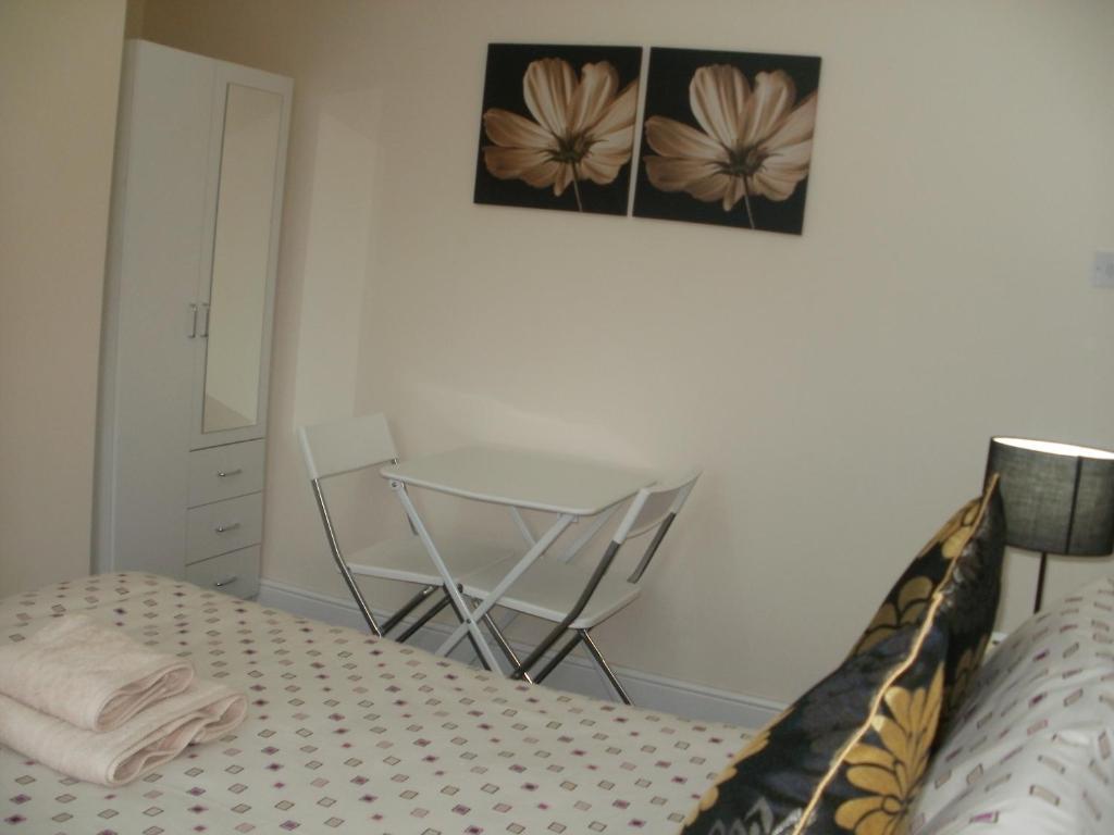 London Heathrow Guesthouse Hillingdon Room photo